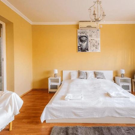 Pava Panzio Bed & Breakfast Шолтвадкерт Екстериор снимка