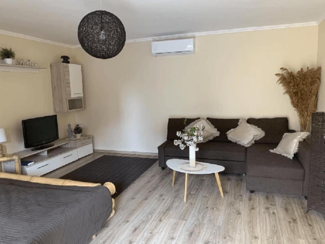 Pava Panzio Bed & Breakfast Шолтвадкерт Екстериор снимка