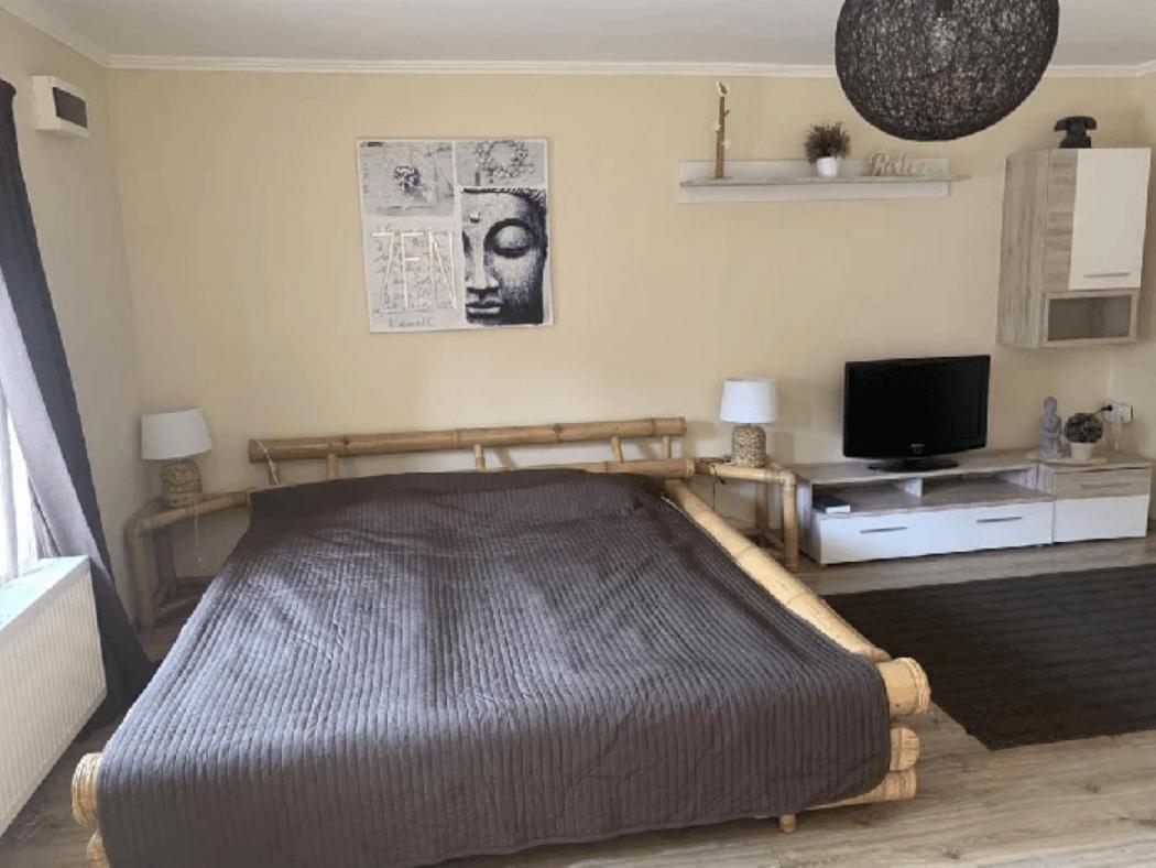 Pava Panzio Bed & Breakfast Шолтвадкерт Екстериор снимка